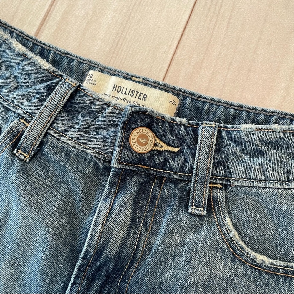 Hollister 90s Ultra High Rise Shorts Women’s 00 | W24 A-Line Jean Shorts Grunge - Picture 4 of 13